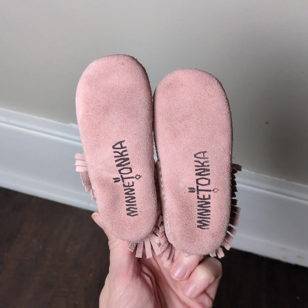 Minnetonka Infant Moccasins Sz 3 Alex Pink Suede
